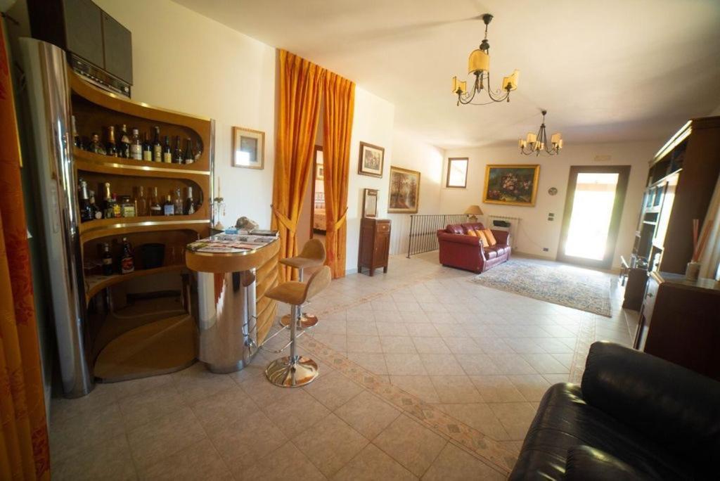 Villa Patrizia-Luxury Villa Mottola Buitenkant foto