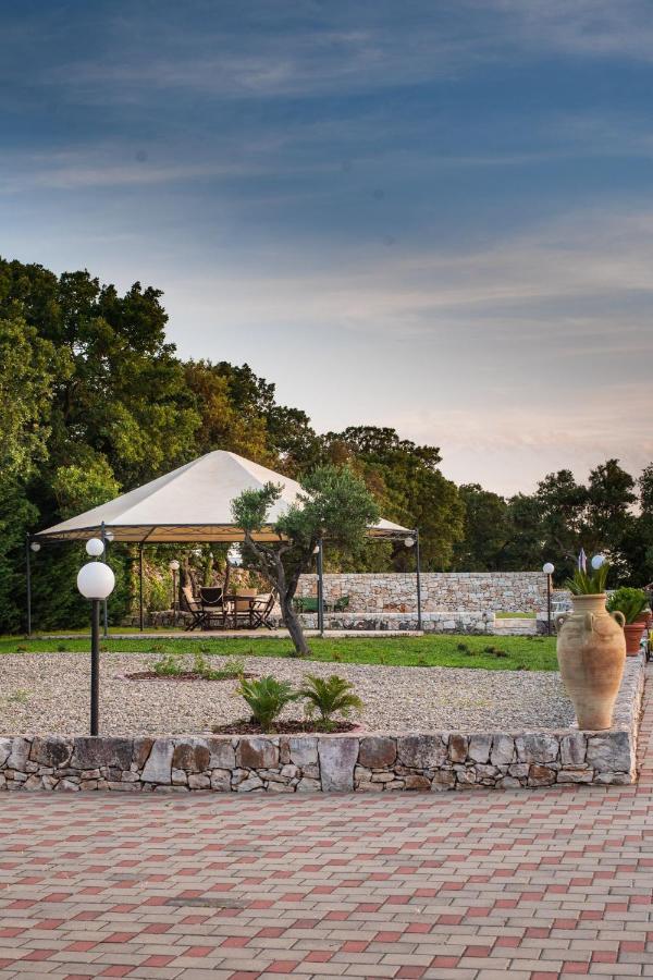 Villa Patrizia-Luxury Villa Mottola Buitenkant foto