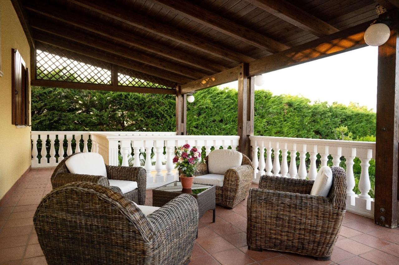 Villa Patrizia-Luxury Villa Mottola Buitenkant foto